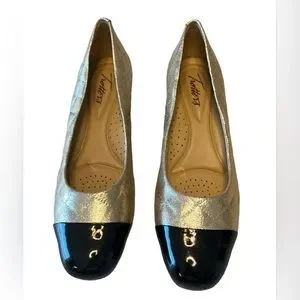 Trotters Women's Langley Dress Pump Metallic Size